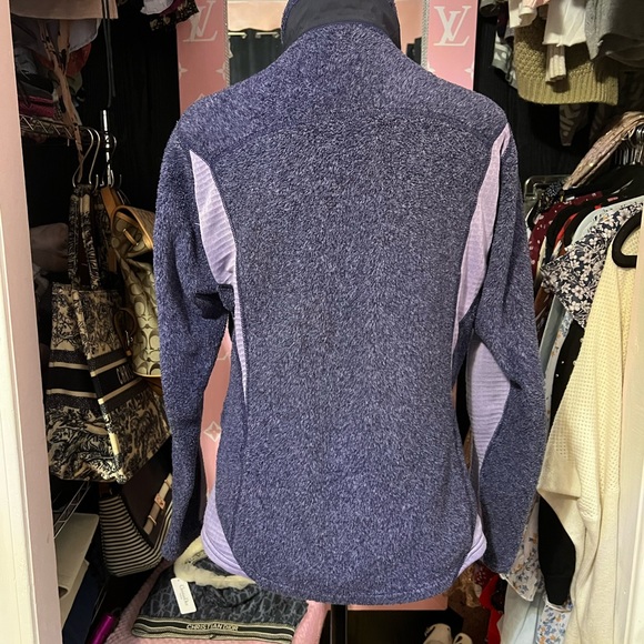 Patagonia zip up fleece - Picture 4 of 10